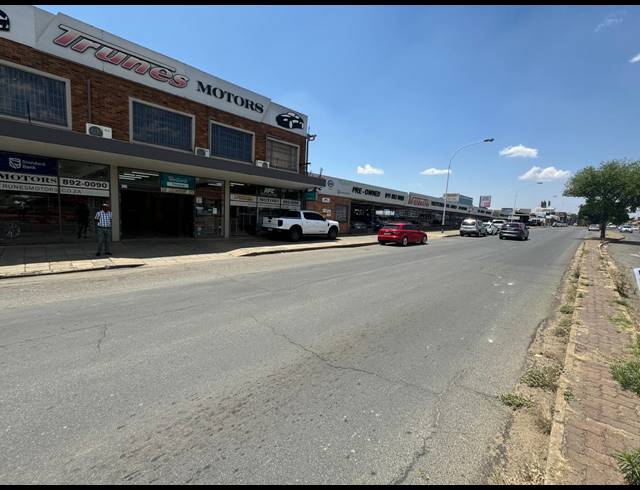 1,981M² BUSINESS FOR SALE IN BOKSBURG CENTRAL